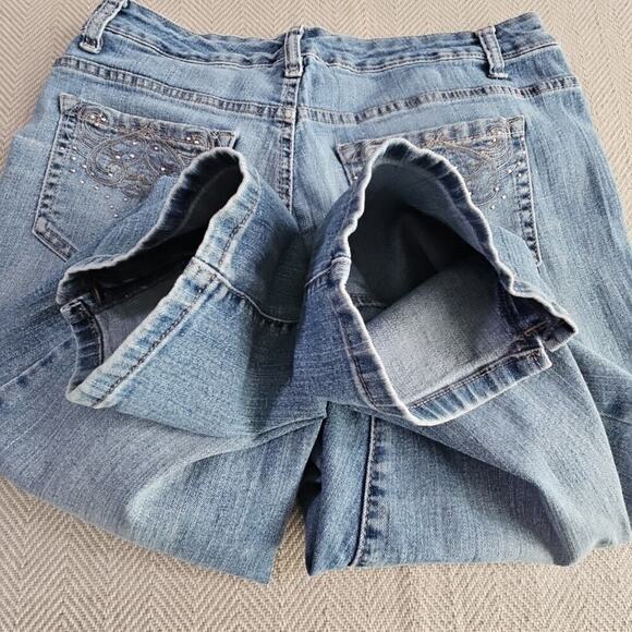 BandolinoBlu Jeans Women's Size 8 Denim Medium Wash Capri Embellished Pockets - Picture 4 of 15